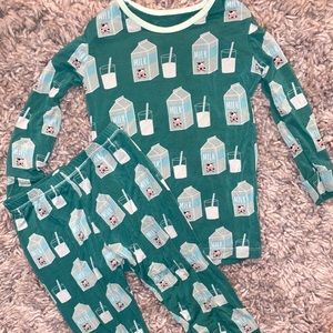 Kickee Pants Size 4T Milk and Cookies PJ Set
